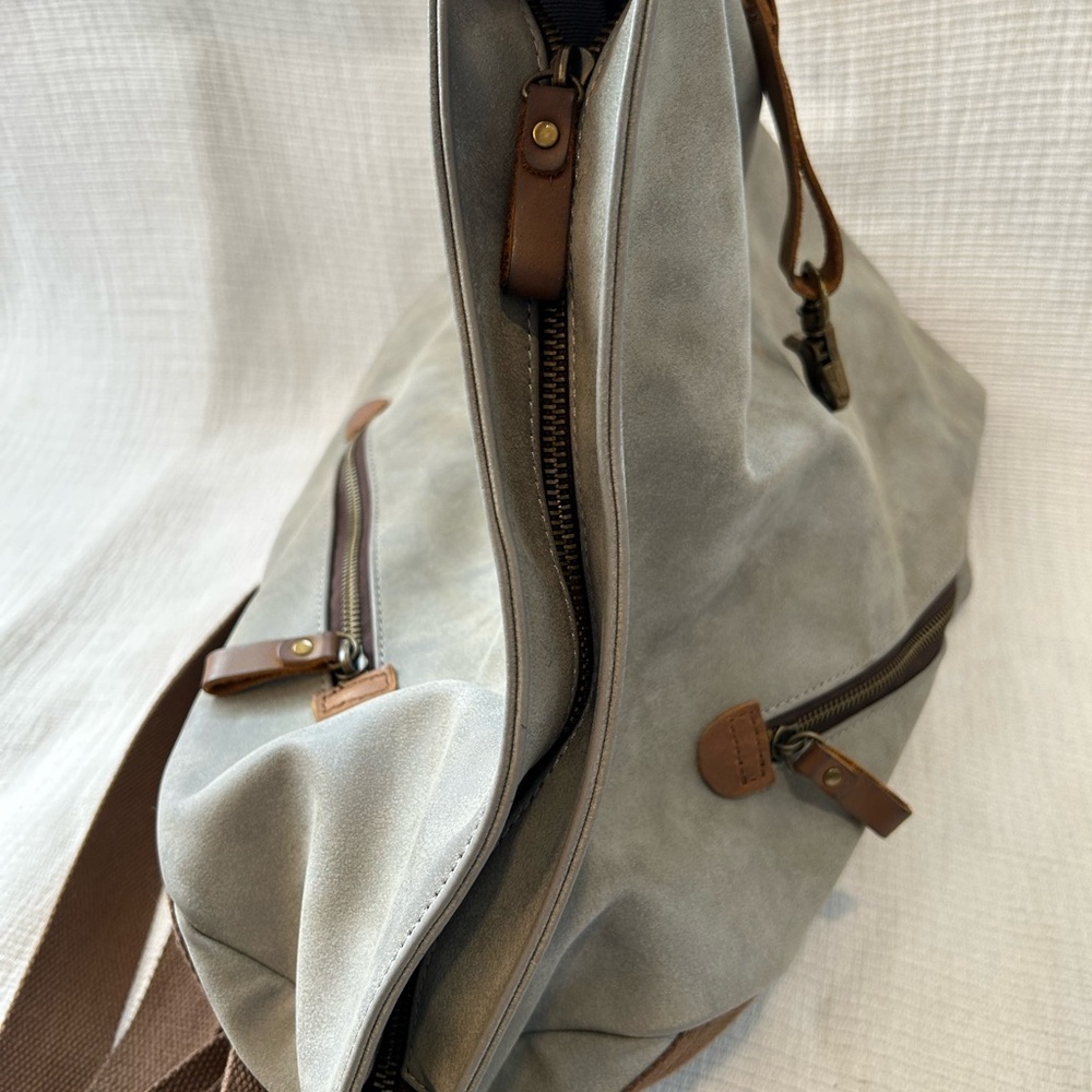 Stylish Gray Backpack - Picture 12 of 14